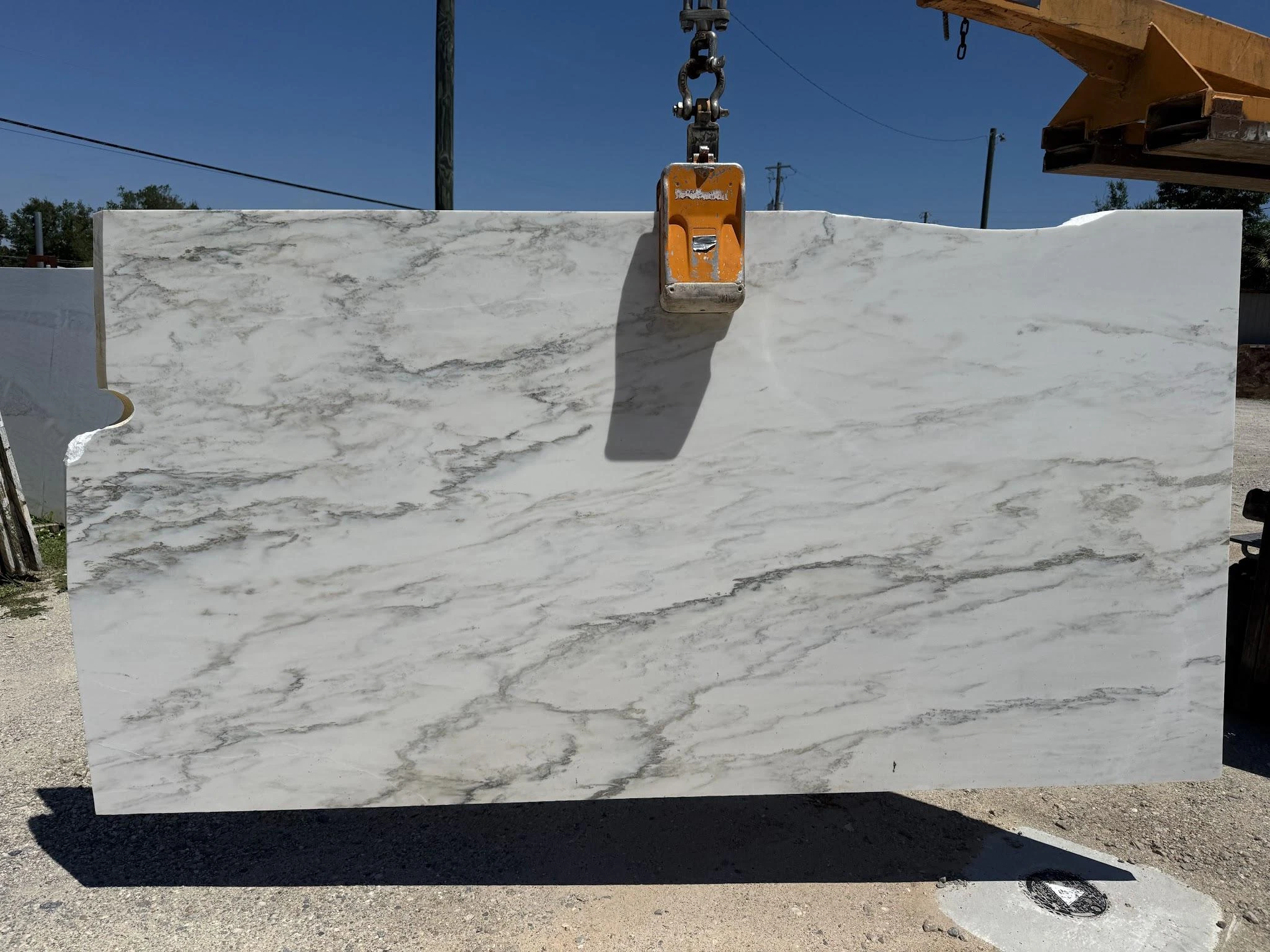 Alabama White Slabs | TradeScout