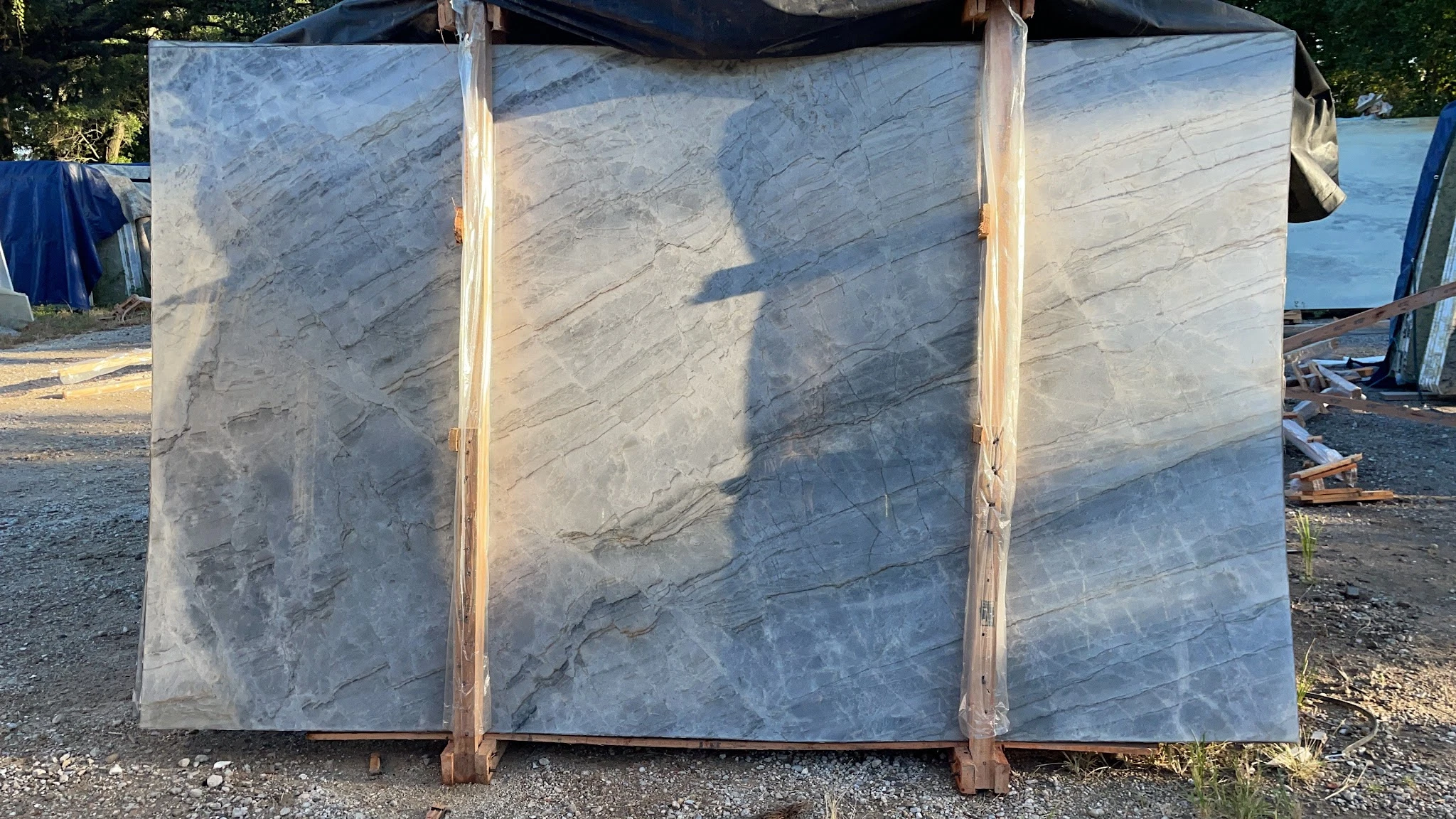 Beverly Blue Antigo Slabs | TradeScout