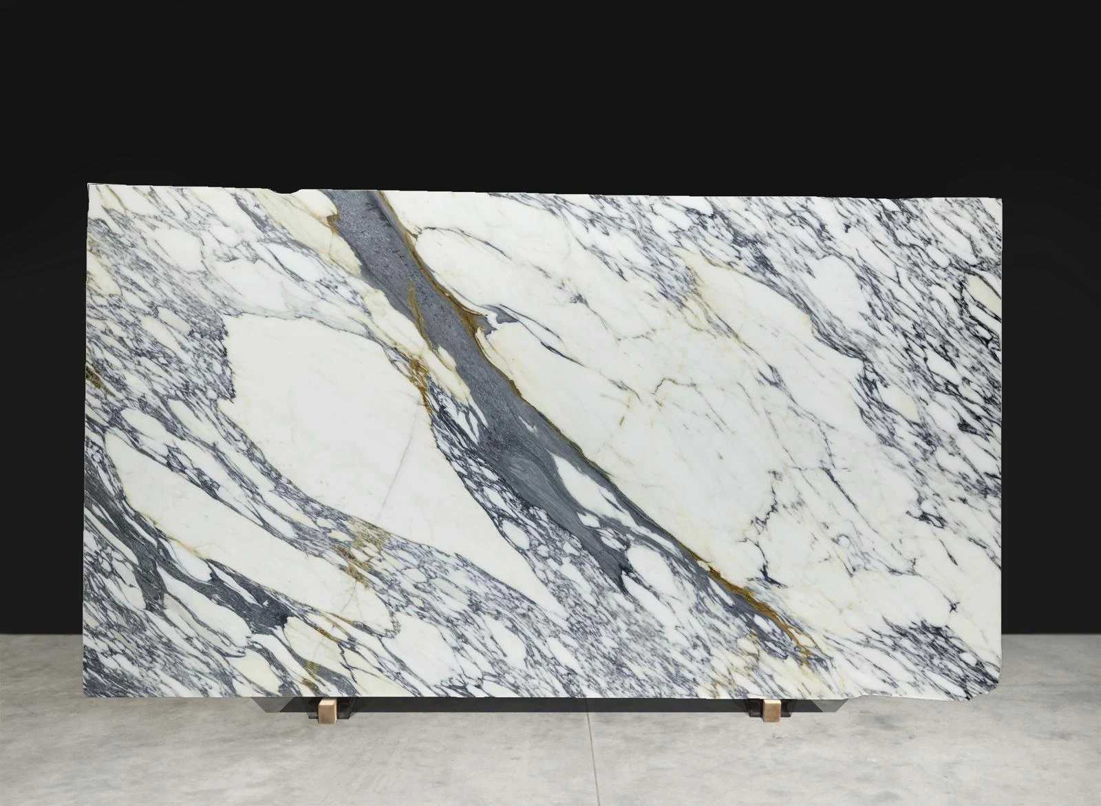Calacatta Corchia Slabs | TradeScout