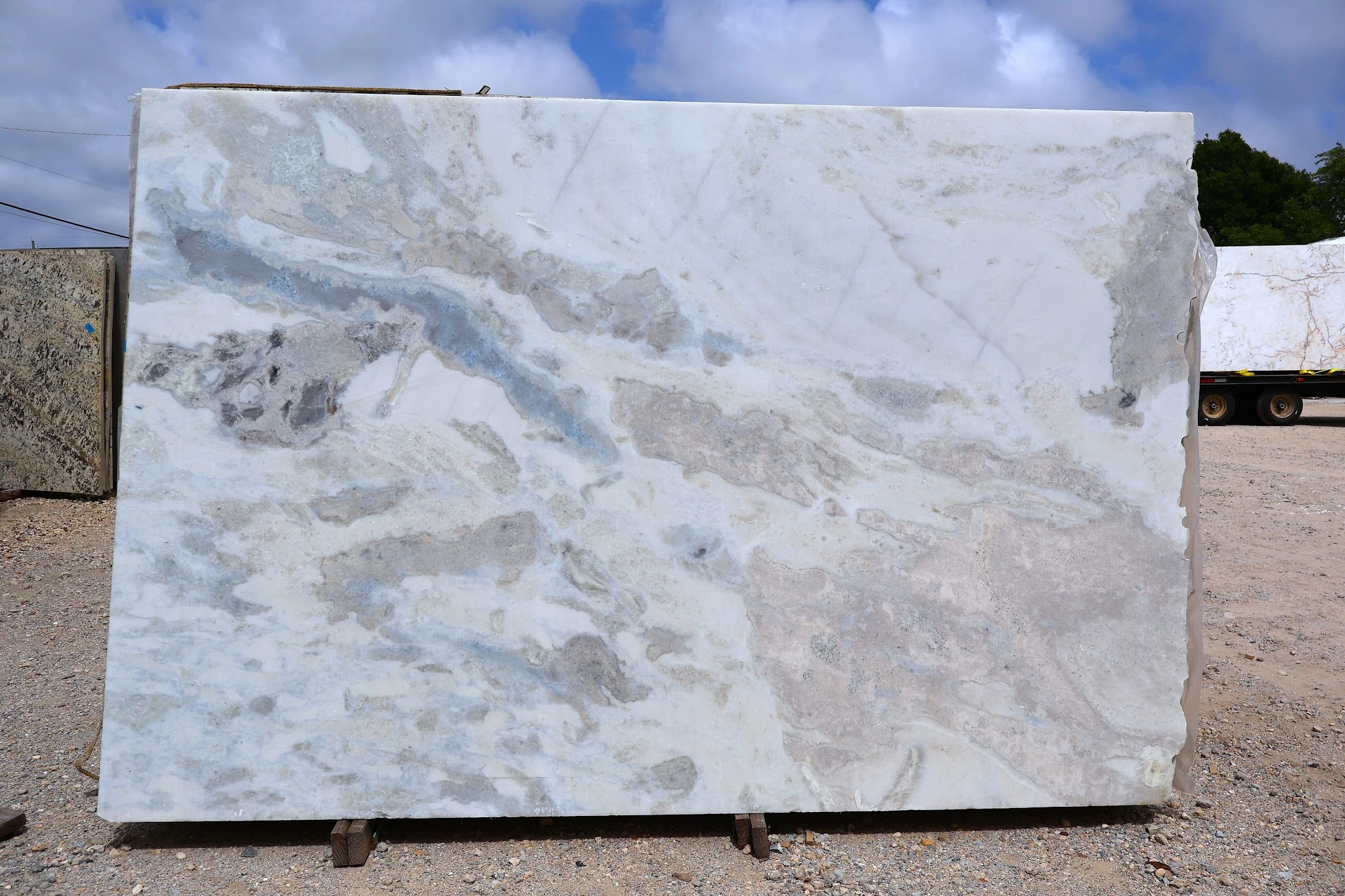 Namib Fantasy Slabs | TradeScout
