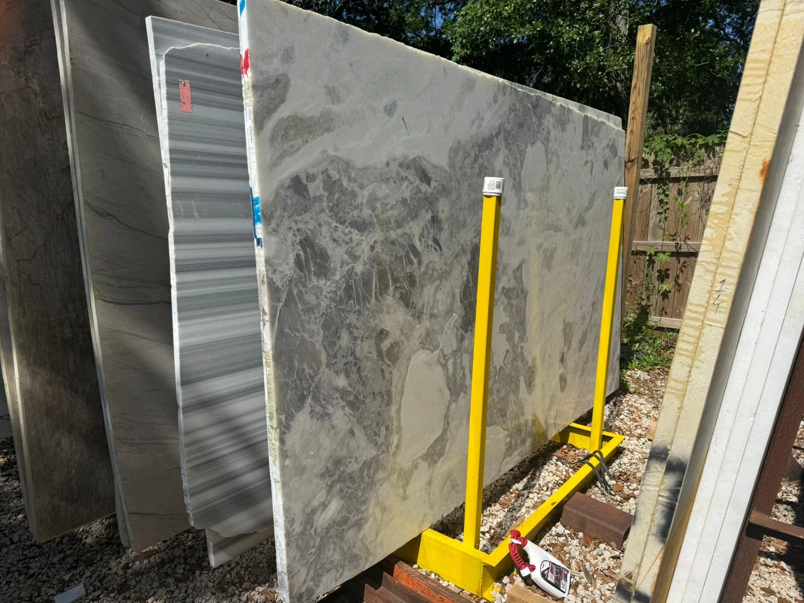 Oyster White Slabs | TradeScout