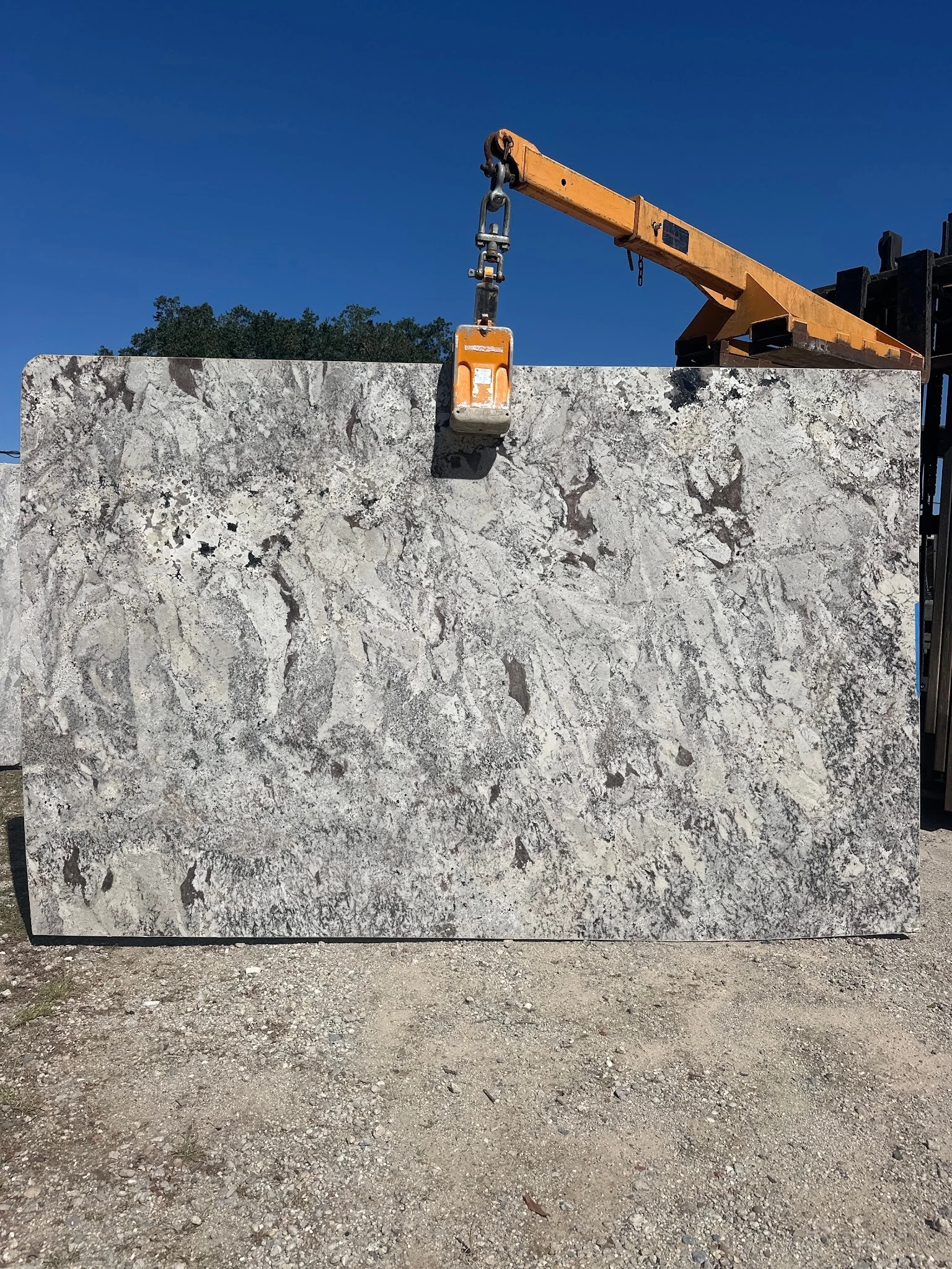 Picasso Slabs | TradeScout