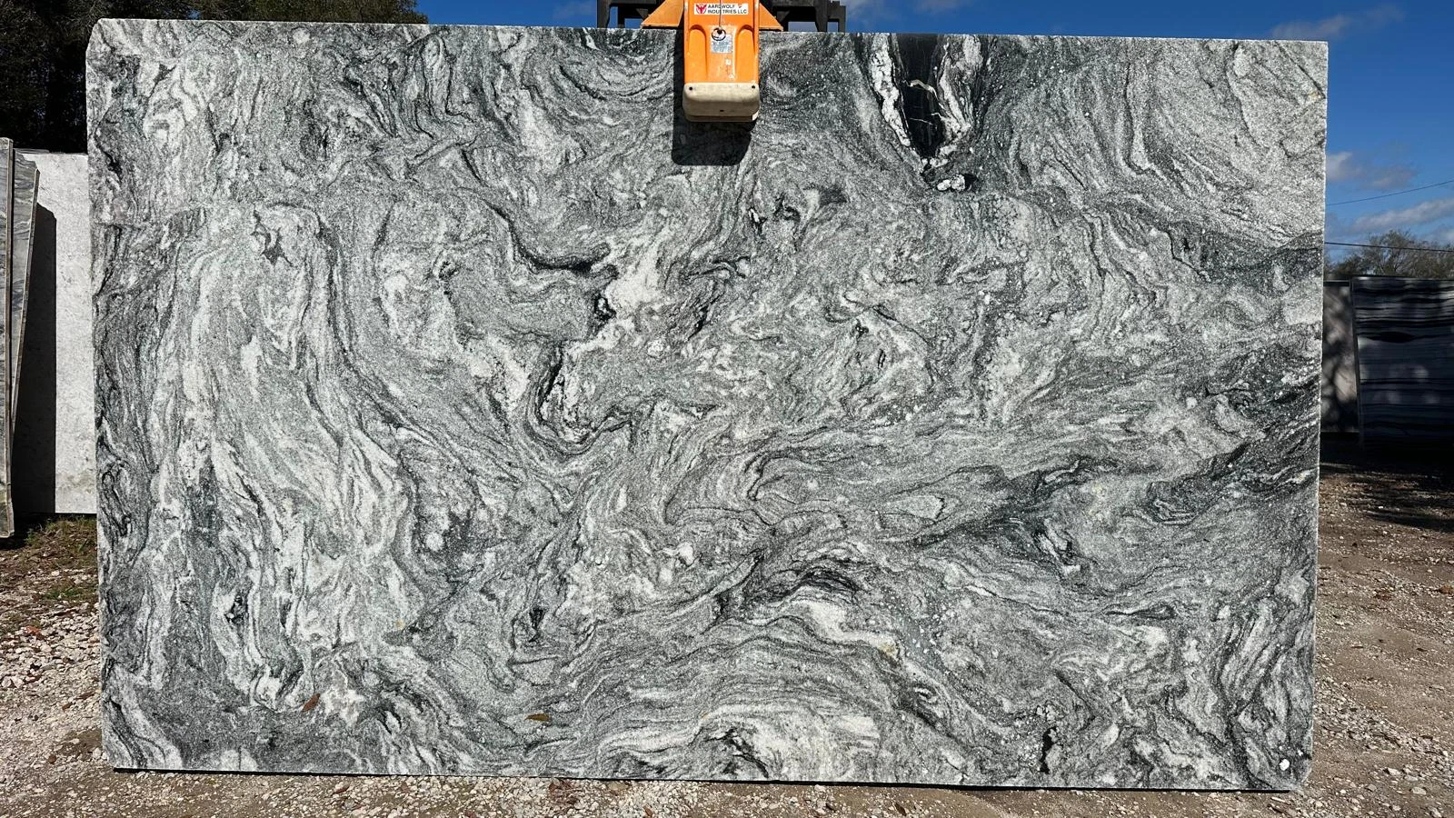Viscount White Slabs | TradeScout